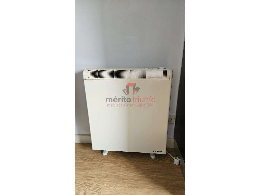 Oferta da Escritura e Registo- Ap. T1 com vista para a cidade - PORTO-15