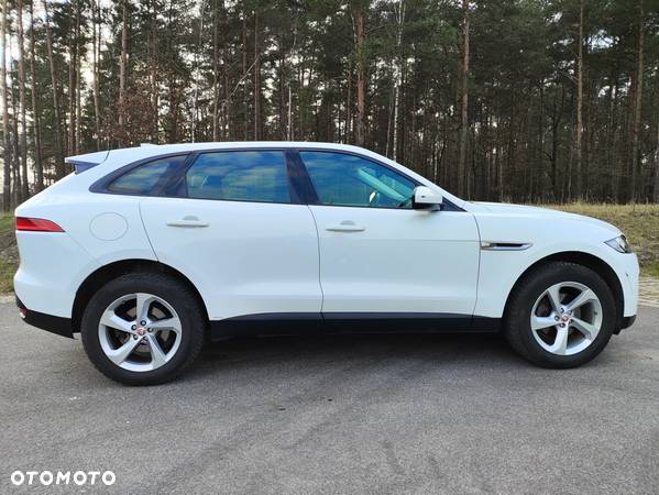 Jaguar F-Pace 2.0 i4D RWD Pure - 11