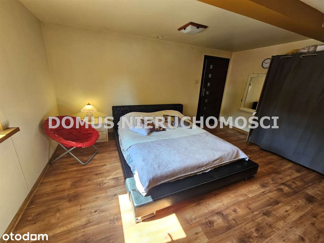 Dom z basenem okolice Koluszek-3