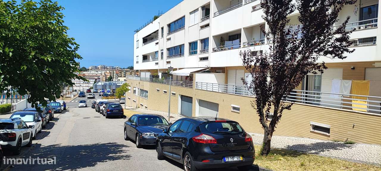 Apartamento T3 com Garagem - Abadias Norte / Mercadona - Grande imagem: 5/34