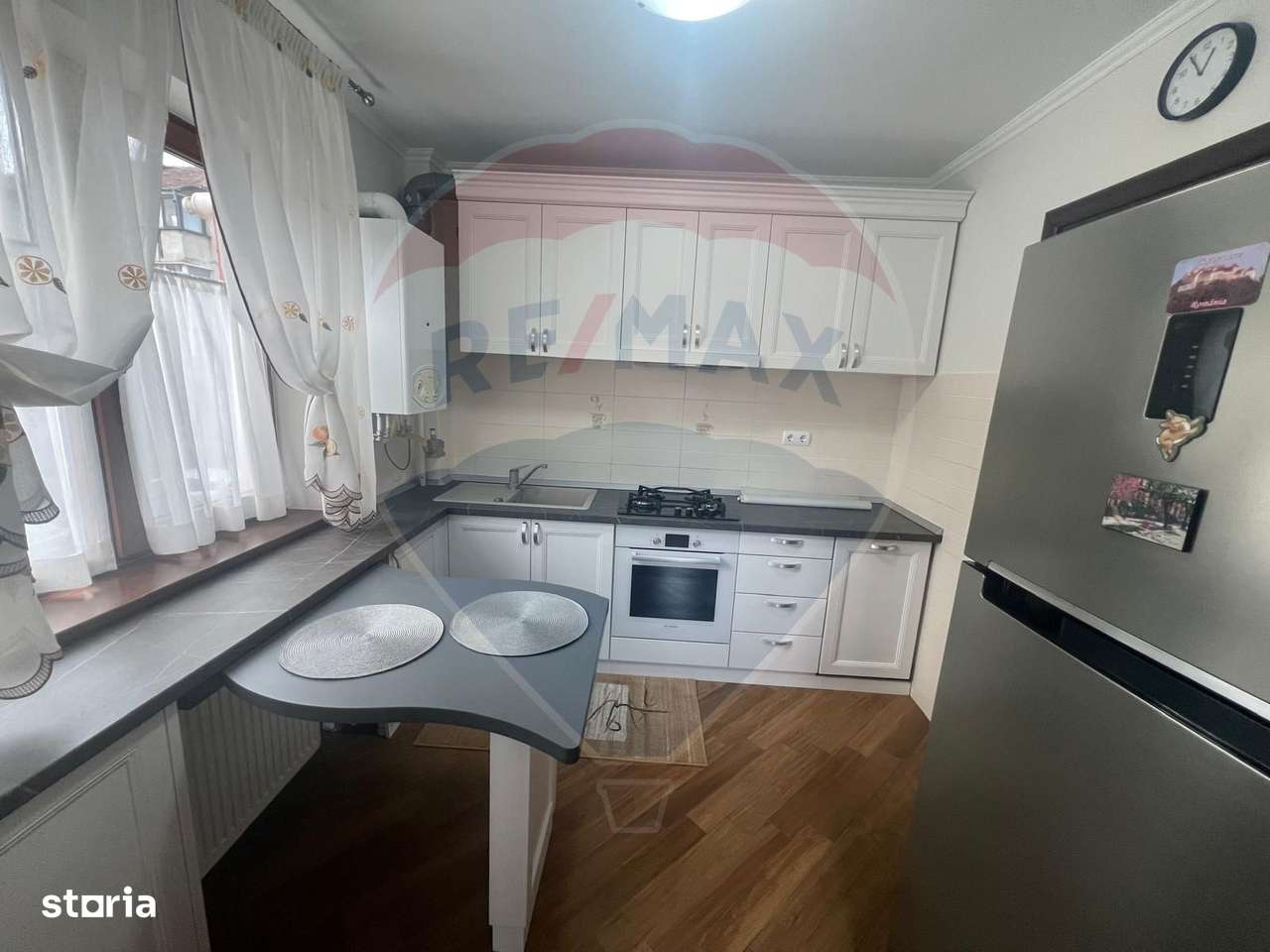 Apartament 3 cemere strada Lupeni - Imagine principală: 4/14