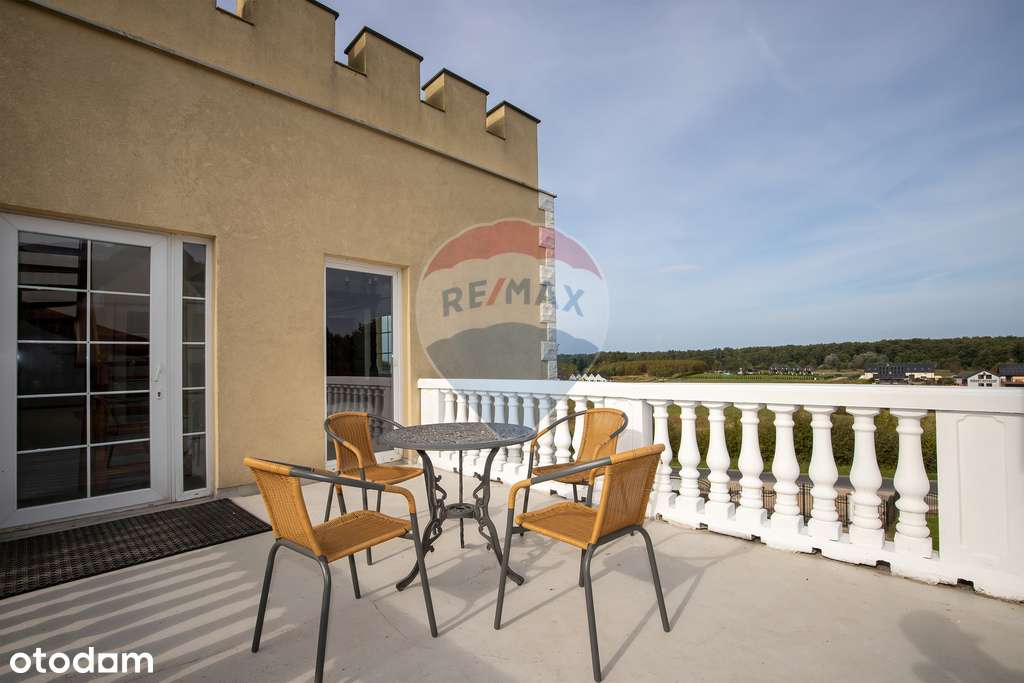 Rodzinna rezydencja z potencjałem pensjonatowym!-17