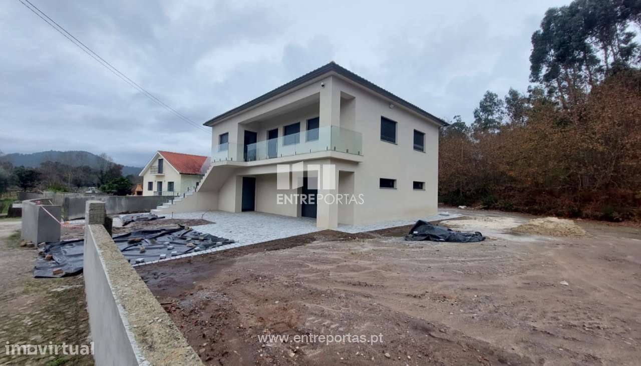 Venda de moradia V3+V1 em fase de restauro,Subportela,Viana do Castelo - Grande imagem: 2/32