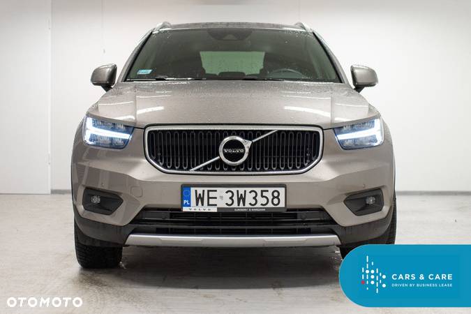 Volvo XC 40 T3 Momentum Pro - 4