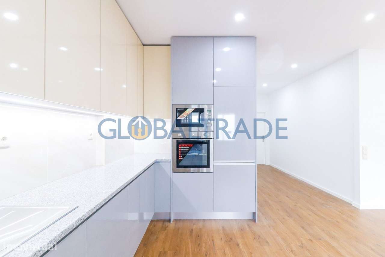 Apartamento T3 Renovado & Equipado em Águas Santas-13