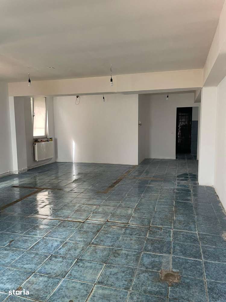 Cladire amenajata zona Grivita-Scoala 8 - Imagine principală: 4/12