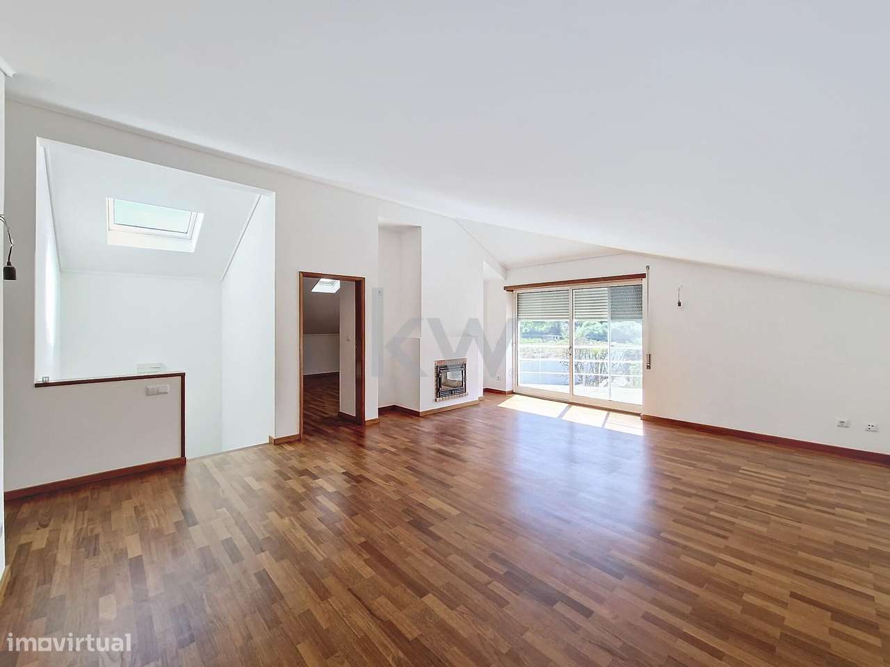 Moradia com 6 quartos, piscina aquecida, anexo e terreno com 2500m2 em-35