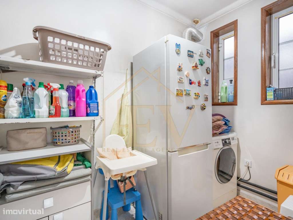 Moradia T4 em Aldão-12