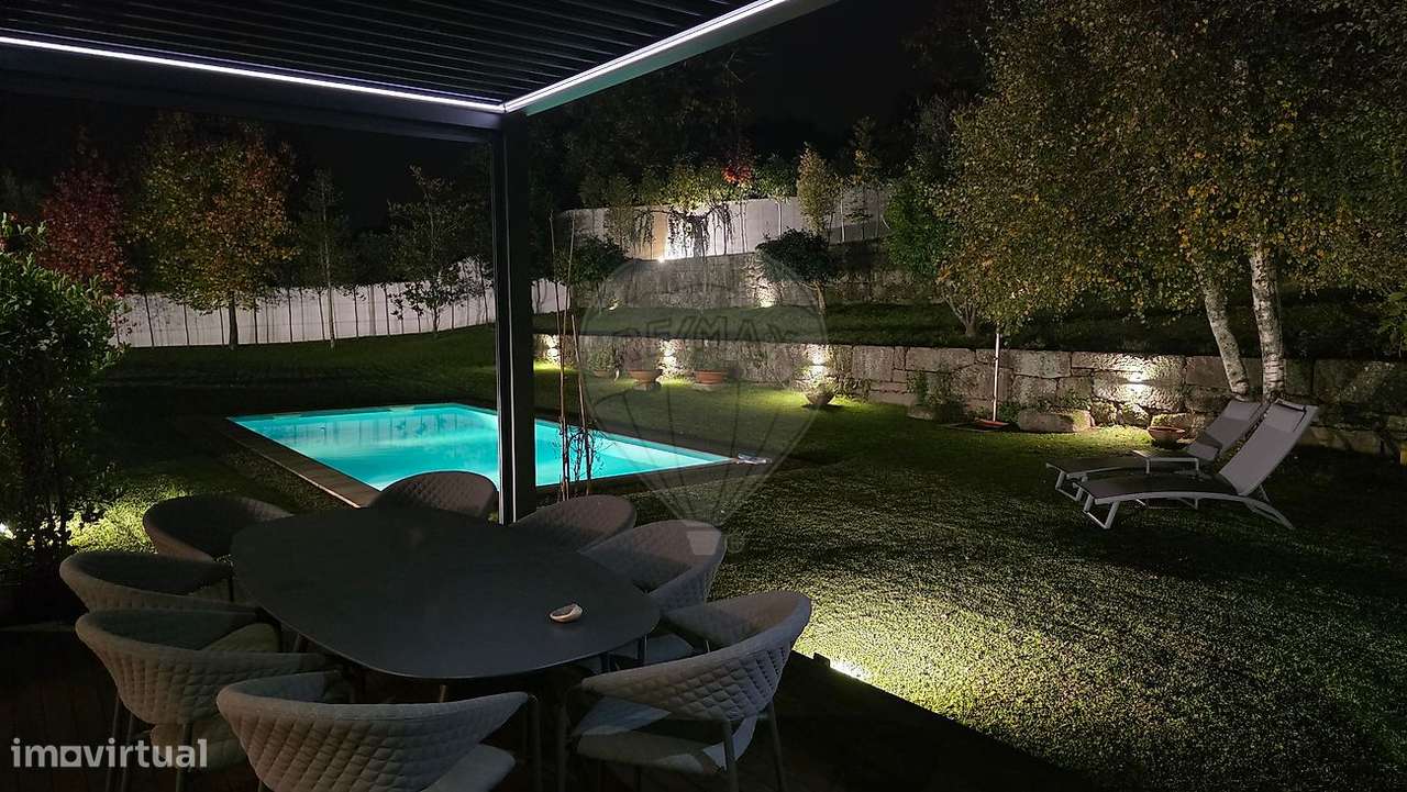 Moradia T4 para venda-5