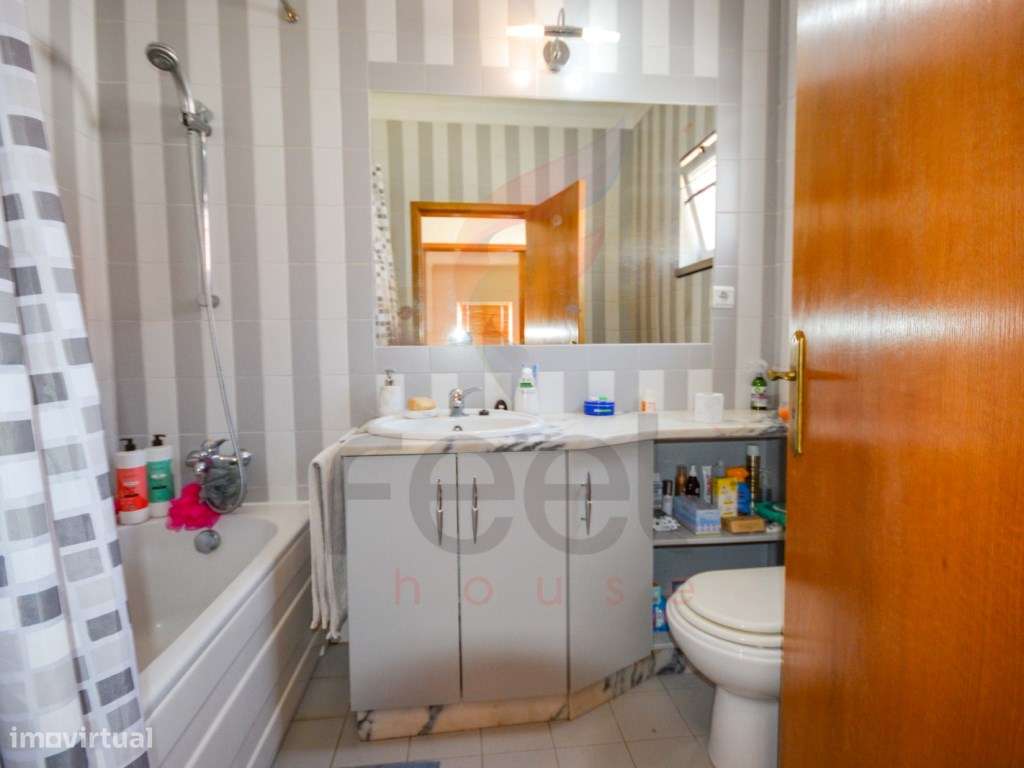 Moradia T4 em Almeirim-17