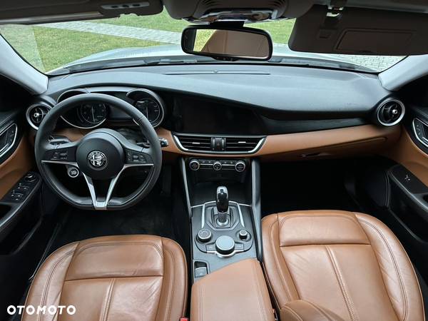 Alfa Romeo Giulia 2.0 Turbo 16V AT8-Q4 Sprint - 7