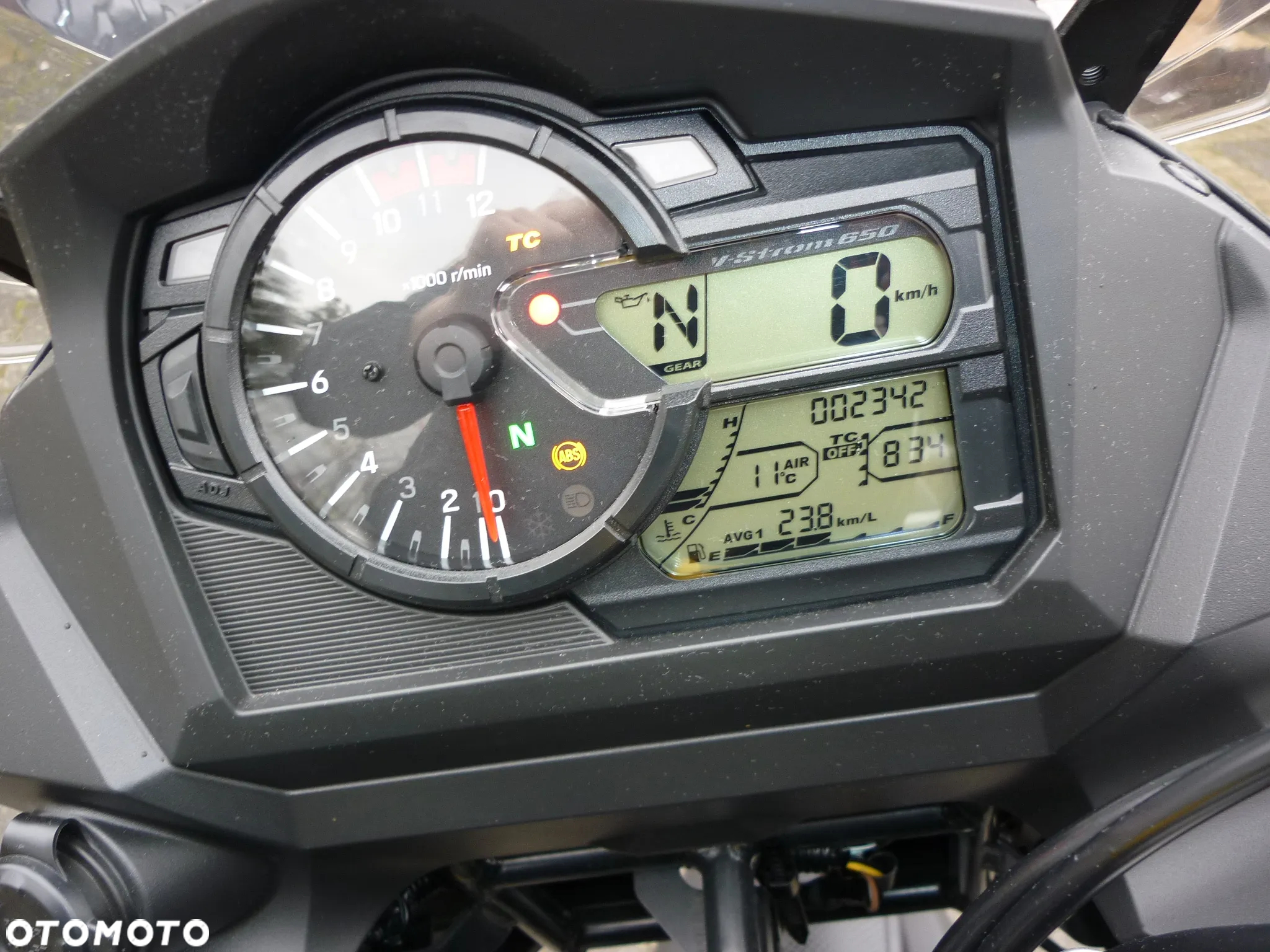 Suzuki V-STROM - 27