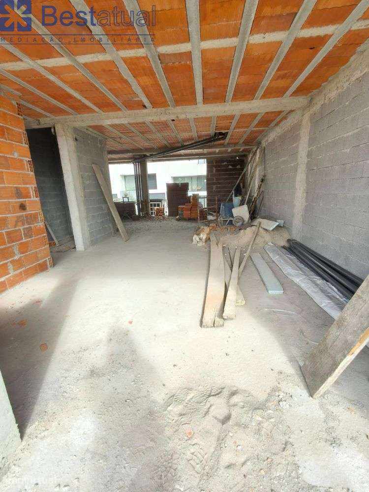 Moradia T 3 em fase de construção - Ótimos Acabamentos-13