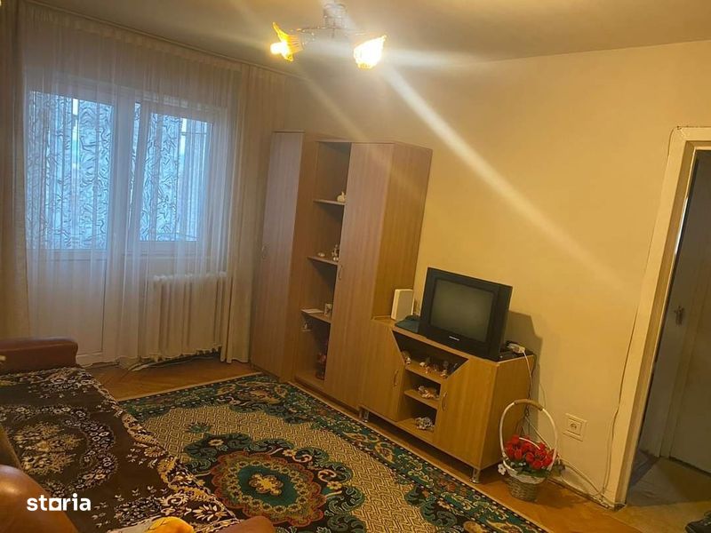 Vand Apartament cu 2 camere in centrul Orastiei