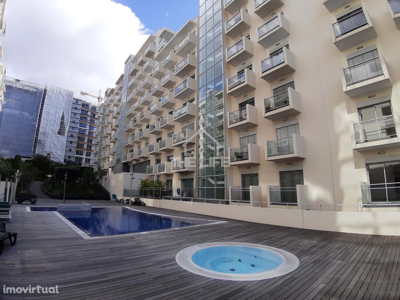 Apartamento T3 com piscina e vista mar para venda na Ajuda, Funchal, I