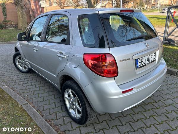 Suzuki SX4 1.9 DDiS 4WD GS / Premium - 12