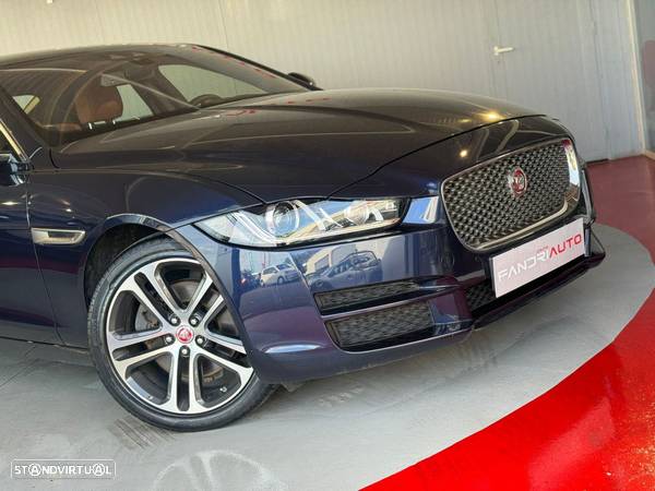 Jaguar XE - 5