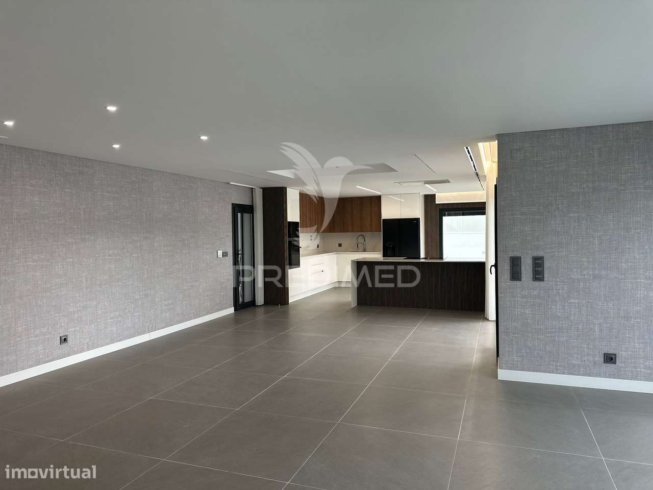 Moradia T3 contemporânea de elevada qualidade, com design distinto... - Grande imagem: 5/28