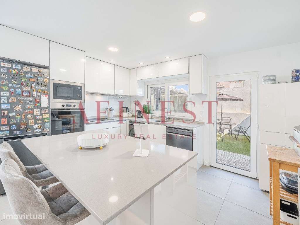 MORADIA T3+1 MODERNA EM FERNÃO FERRO | 2023 | LOGRADOURO PARA 3 CARROS - Grande imagem: 5/48