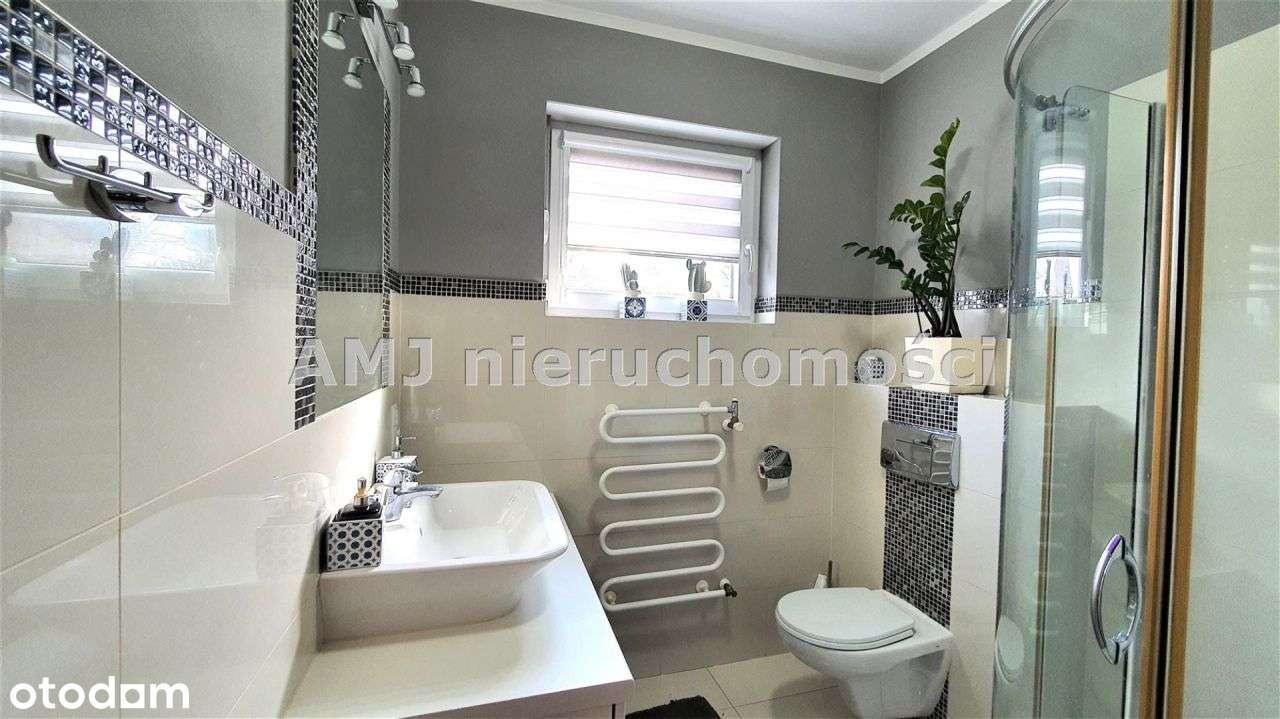 Funkcjonalny, wolnostojący dom w Milejowicach-8