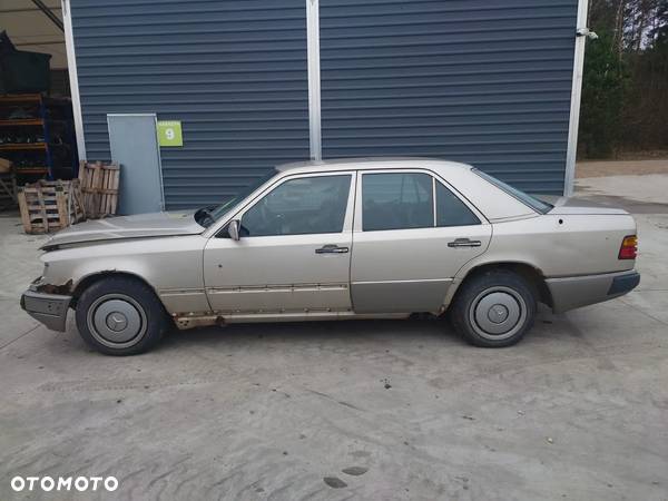 Mercedes W124 91R 200D 2.0 55 KW NA CZĘŚCI - 2