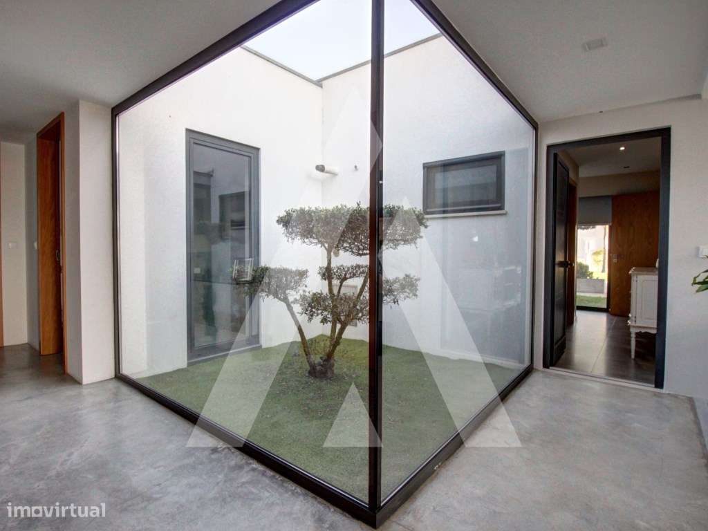 Moradia T4 de Luxo em Oliveira do Bairro-30