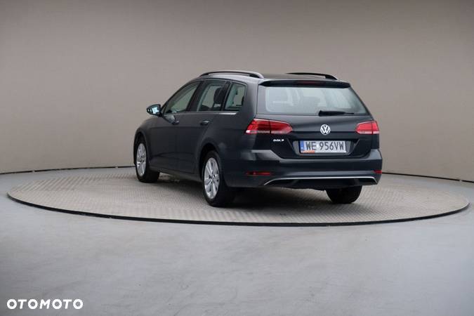 Volkswagen Golf - 2