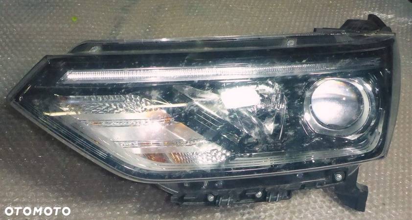 Ssangyong Korando Reflektor Lewy 8310137101 - 2