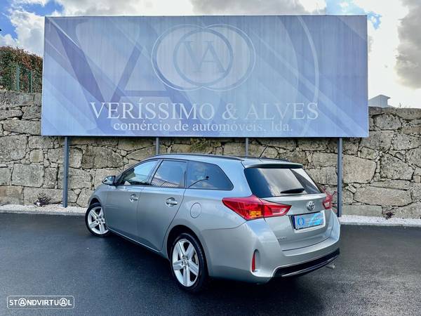 Toyota Auris Touring Sports 1.4 D-4D Comfort - 2