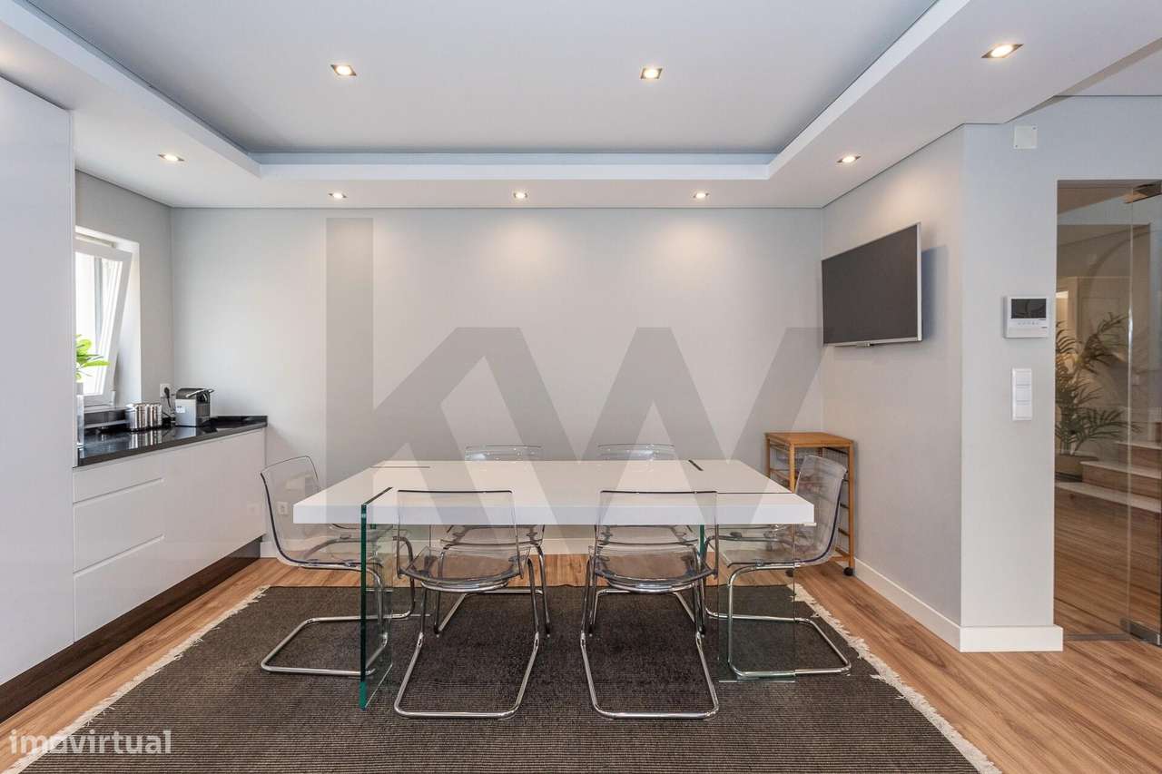 Moradia Isolada T4 Moderna no Algueirão: 311m2, Sala de Cinema, Garage-10