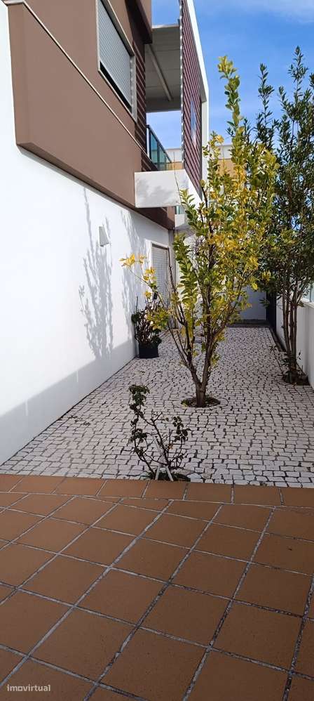 Moradia T4 Isolada na Urbanização do Bonito – Entroncamento-6