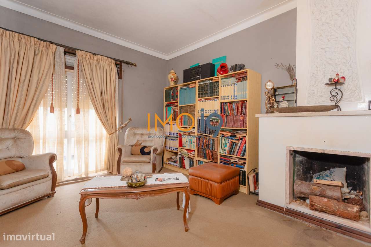 Moradia T4 + arrumos em Boleiros - Fátima-5