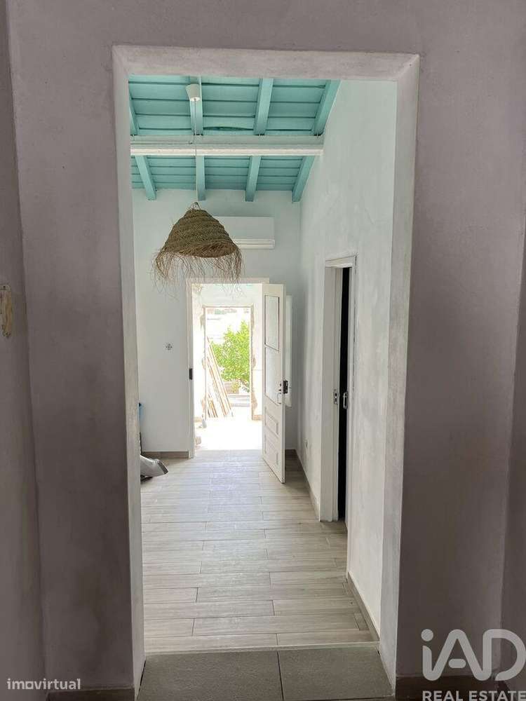 Moradia geminada T3 em Odivelas de 100 m2 - Grande imagem: 2/16