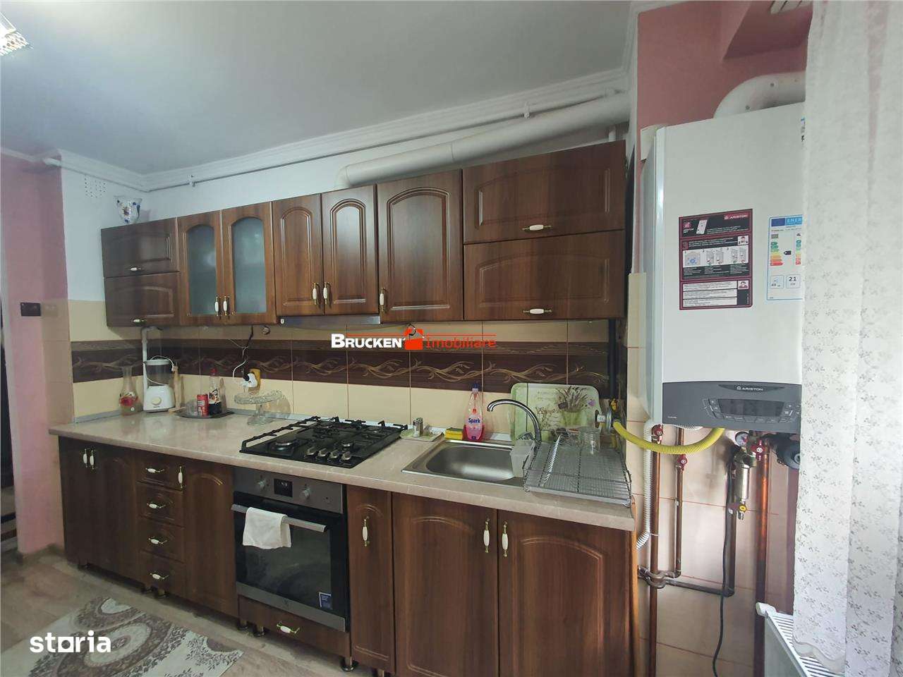 Apartament cu 2 camere de inchiriat - Imagine principală: 5/15