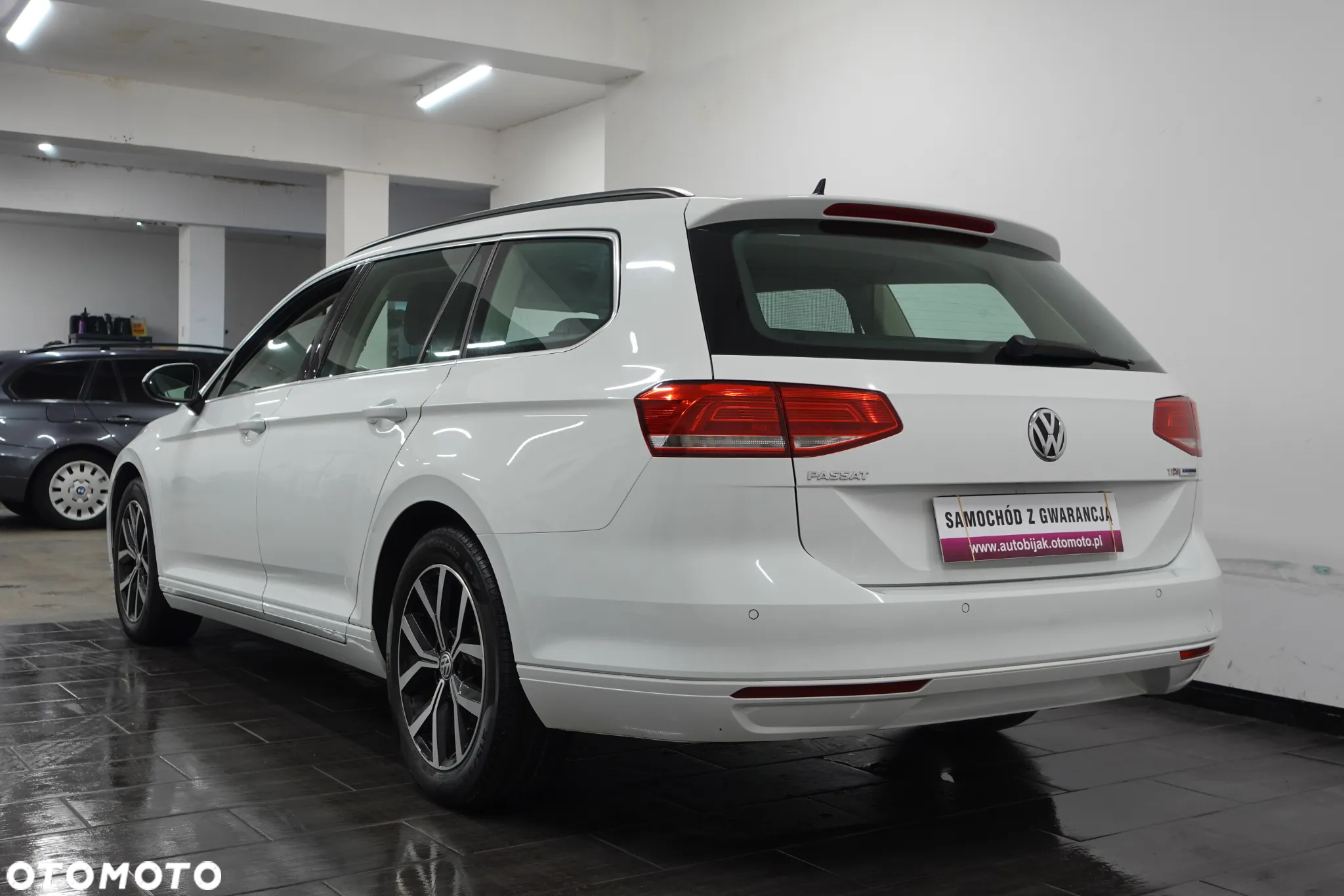 Volkswagen Passat Variant 1.6 TDI SCR DSG Conceptline - 7