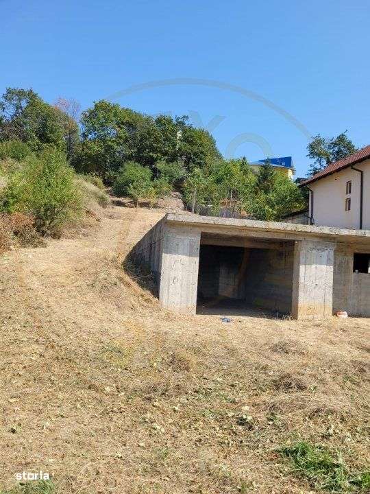 Teren intravilan Pitesti - langa liceul Odobescu - 1083 mp, demisol ex - Imagine principală: 4/5