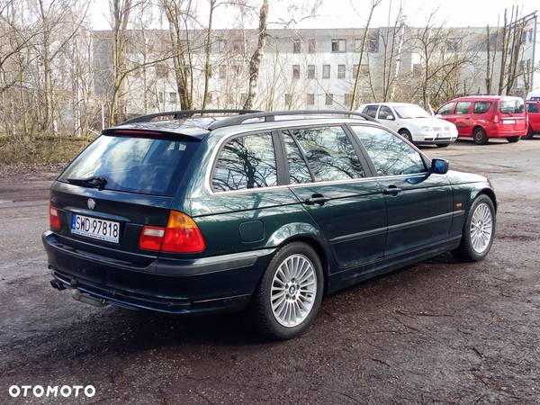 BMW Seria 3 325ix - 3