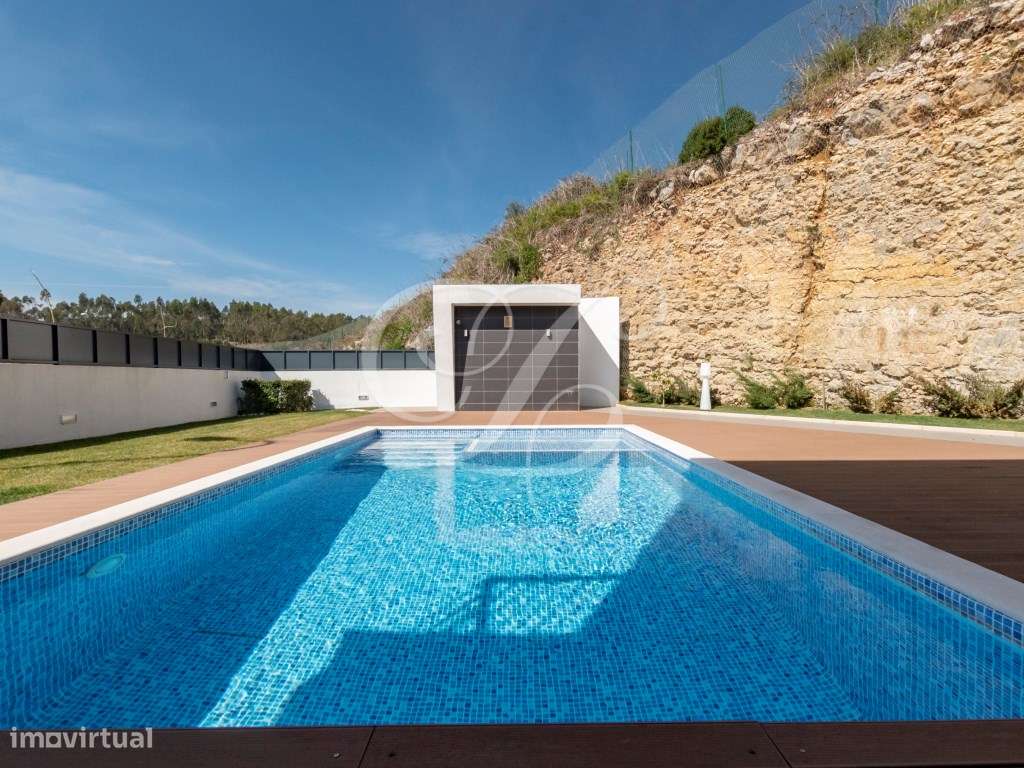 Moradia T4 c/ piscina | Belas - Grande imagem: 5/46