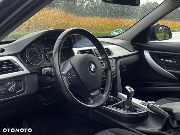 BMW Seria 3 318d M Sport EU6 - 9