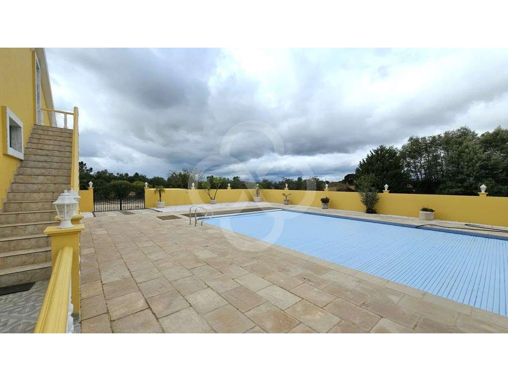 Quinta 2,4 hectares com moradia T5 em Aveiras de Cima Azambuja-40