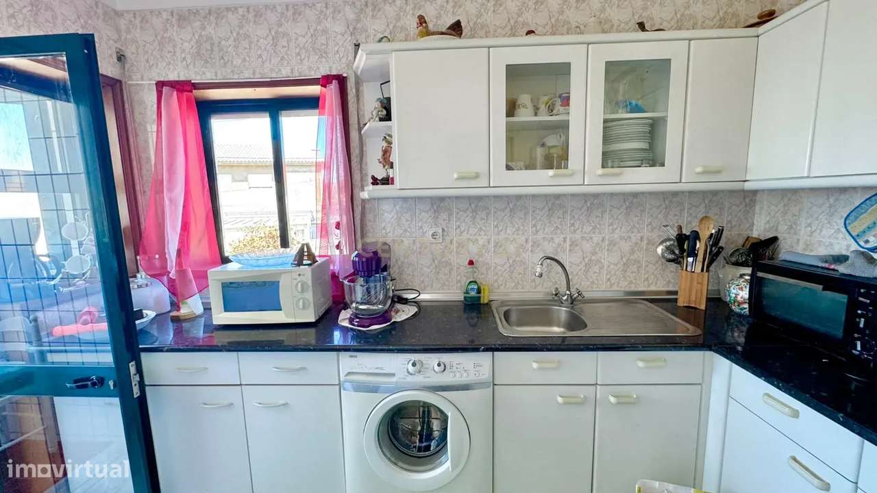 Apartamento T3 com garagem em excelente localização, em Vila do Conde-5