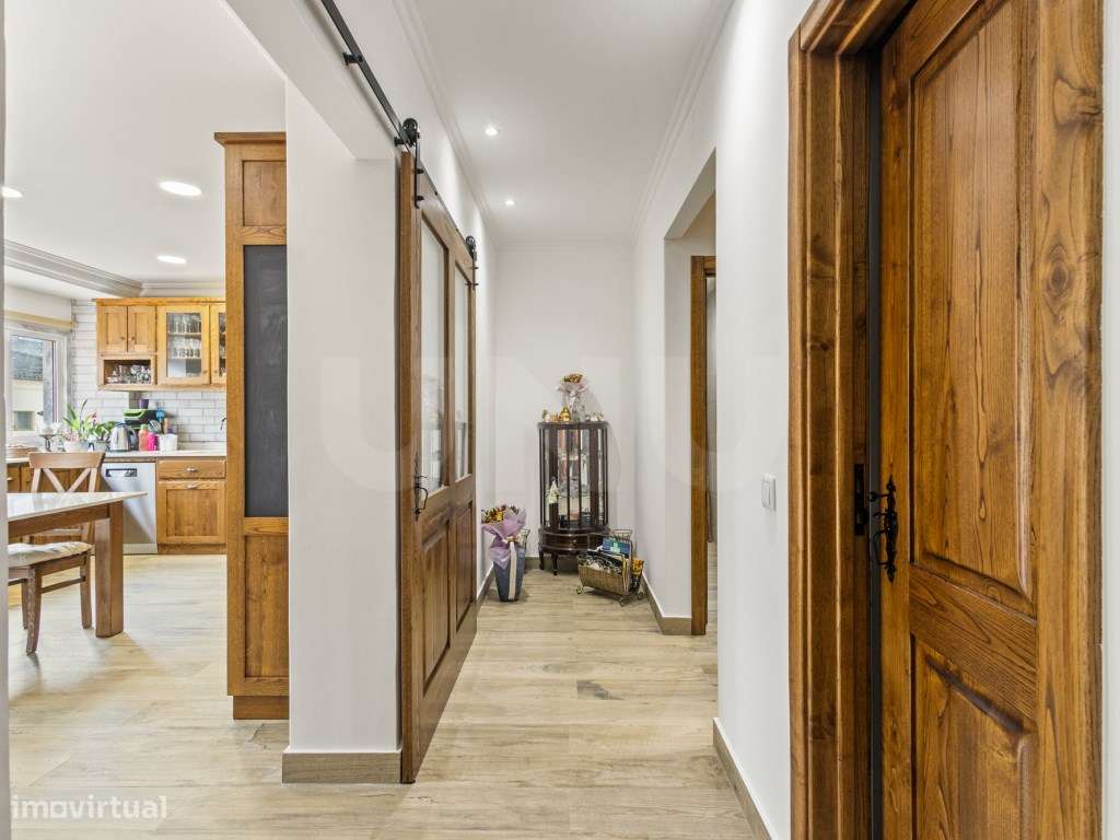 Apartamento T3 remodelado para venda no Sobral de Monte Agraço-14