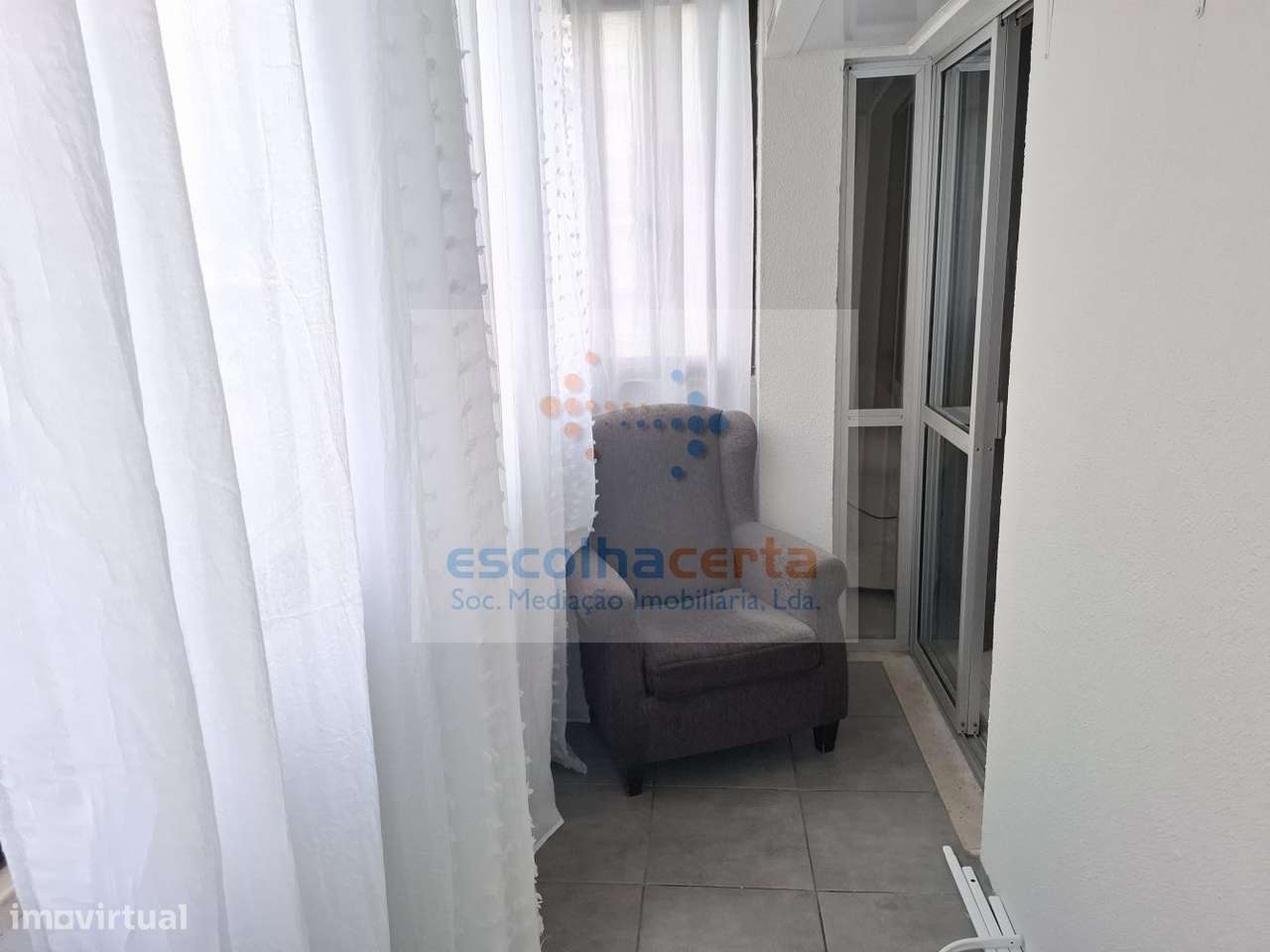 Apartamento T1 com Varanda - Setúbal-11
