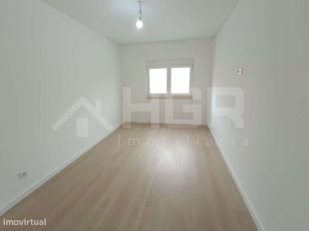 T3 | ENTRADA A ESTREAR | 2 CASAS DE BANHO | EXCELENTE LOCALIZAÇÃO-15