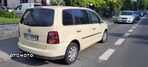 Volkswagen Touran 1.9 TDI Conceptline DSG - 7