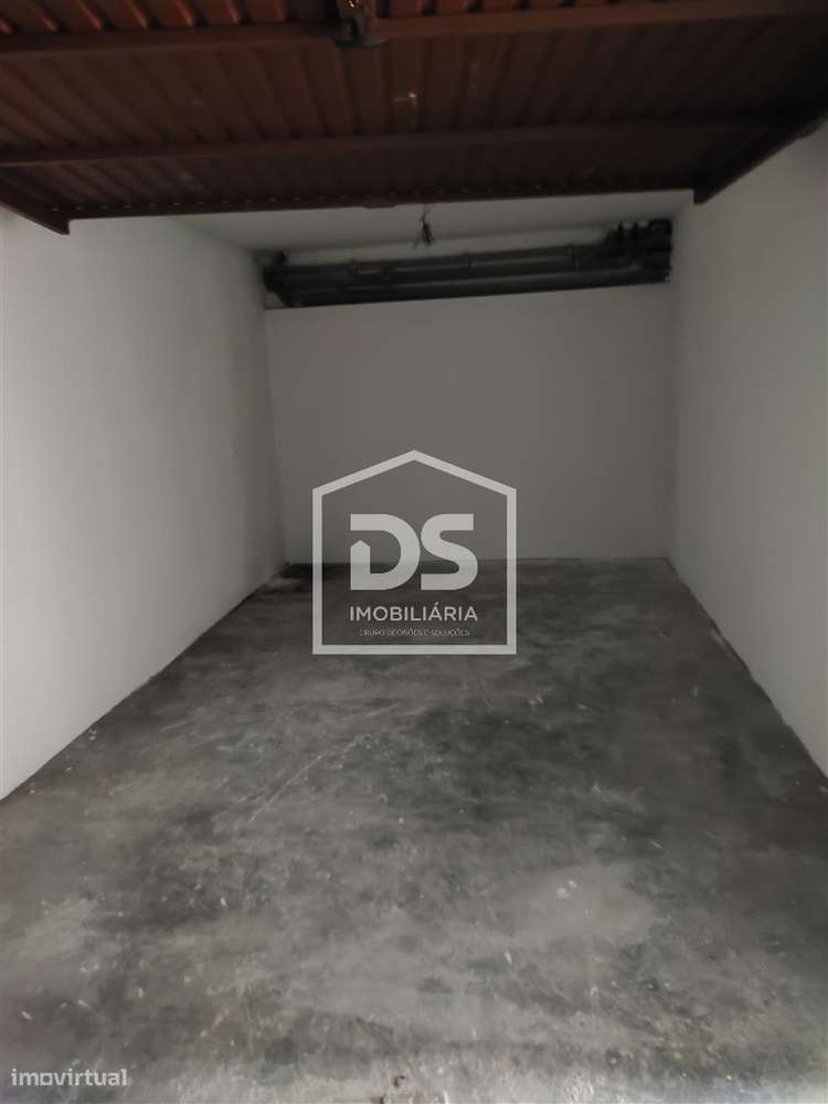 Garagem  Venda em Marinha Grande,Marinha Grande - Grande imagem: 4/7