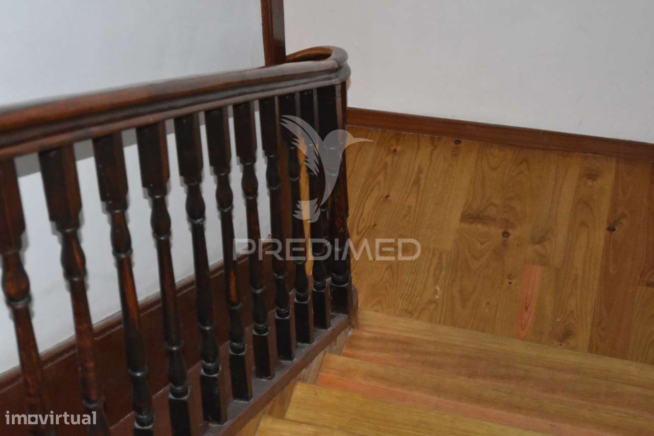 Espaço junto á Torre dos Clérigos - Grande imagem: 4/29