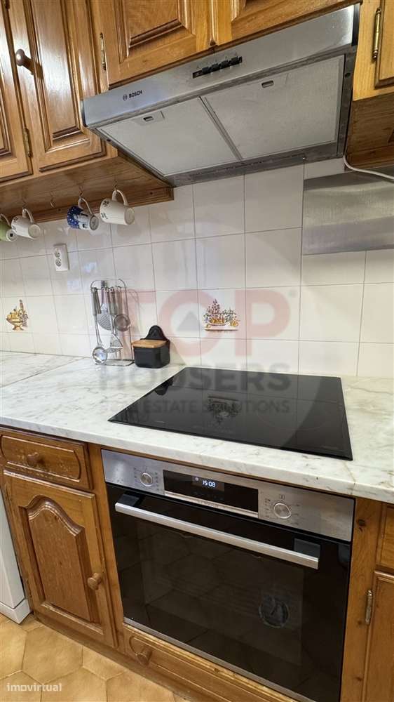 Apartamento T4 com elevador no centro de Faro-20