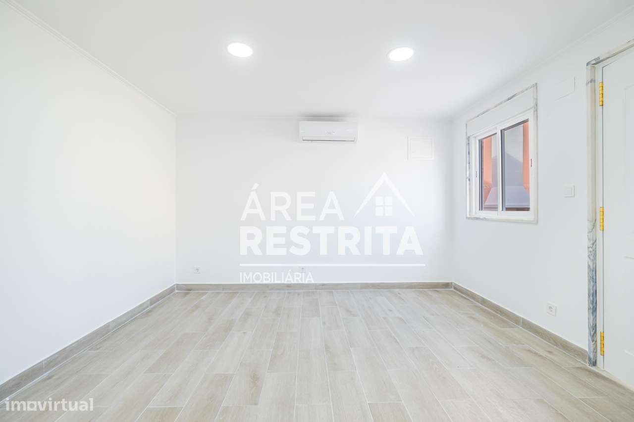 Moradia pré-fabricada nova T2 A VENDA no Parque Verde em Fernão Ferro.-13