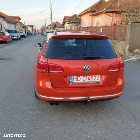 Volkswagen Passat Variant 2.0 Blue TDI DSG SCR Highline - 5